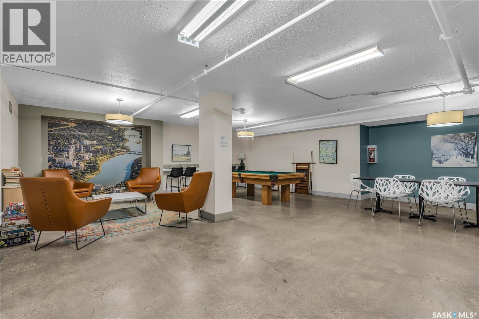 1606 320 5Th Avenue N, Saskatoon, SK - Indoor