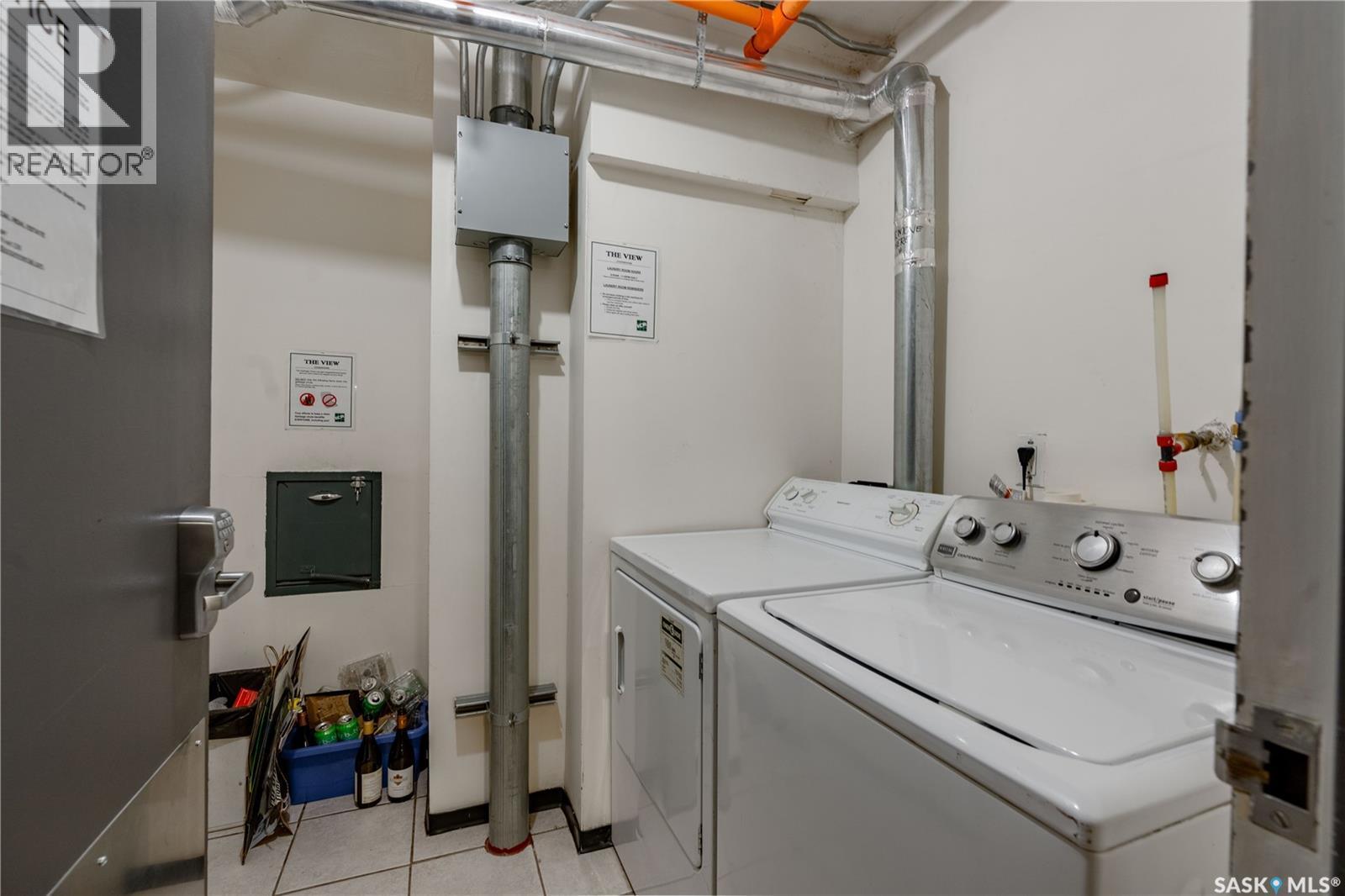 1606 320 5Th Avenue N, Saskatoon, SK - Indoor Photo Showing Laundry Room