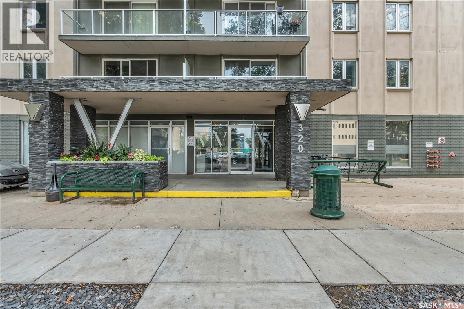 1606 320 5Th Avenue N, Saskatoon, SK - Outdoor With Balcony