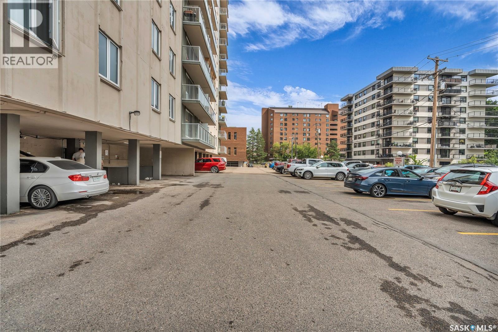 1606 320 5Th Avenue N, Saskatoon, SK - Outdoor