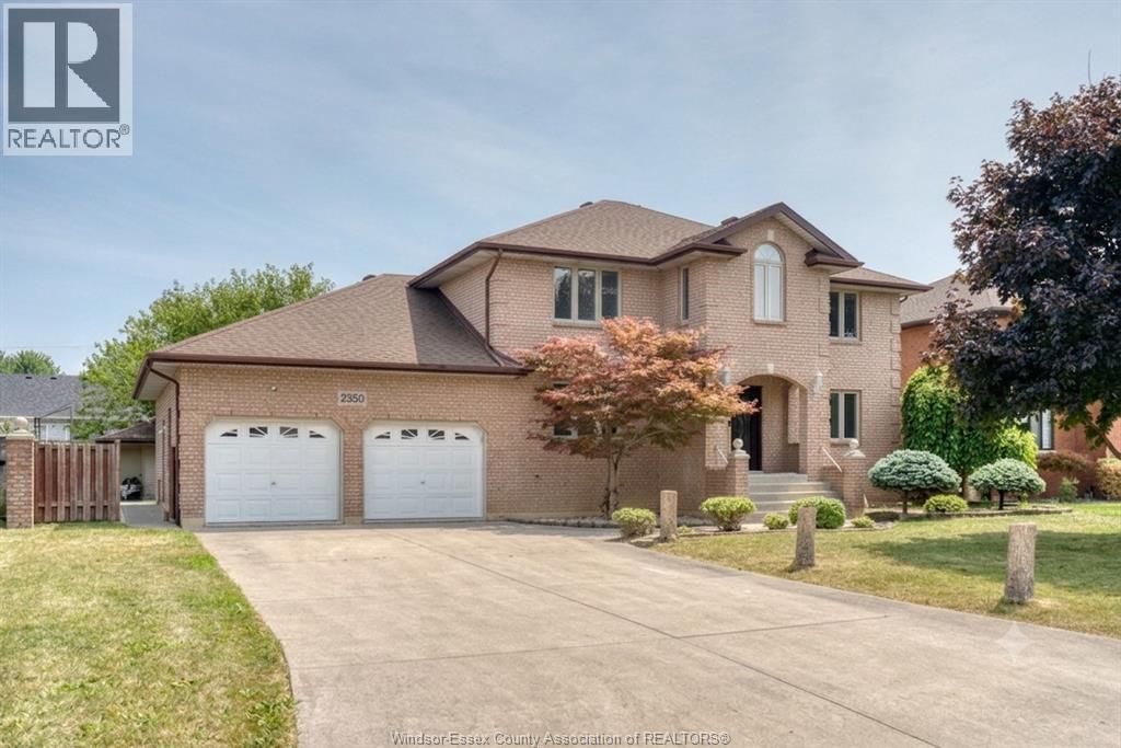 2350 Docherty Drive, Tecumseh, ON - Outdoor With Facade