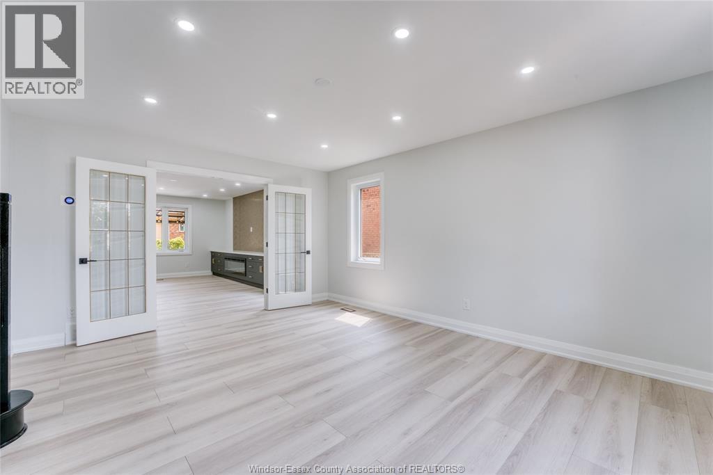 2350 Docherty Drive, Tecumseh, ON - Indoor Photo Showing Other Room