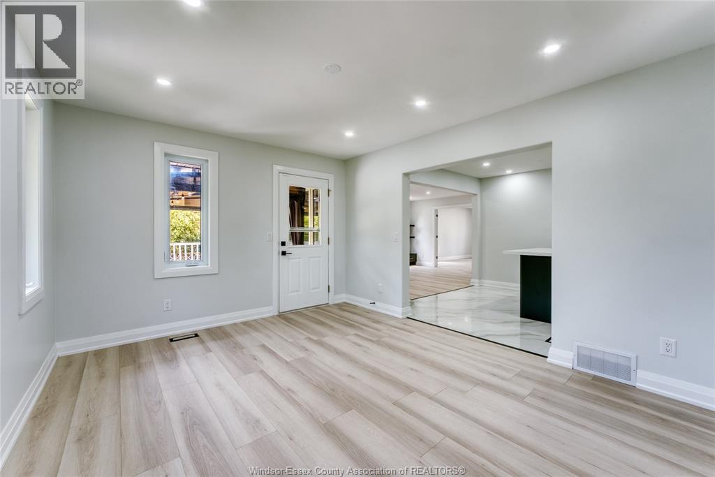 2350 Docherty Drive, Tecumseh, ON - Indoor Photo Showing Other Room