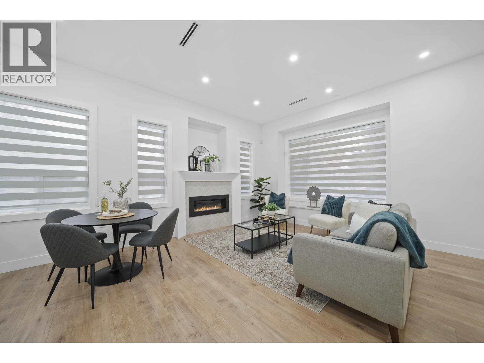 2995 E 17Th Avenue, Vancouver, BC - Indoor With Fireplace