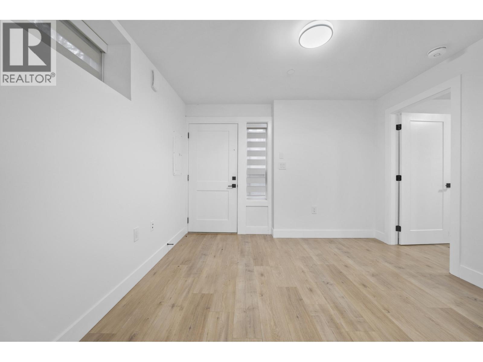 2995 E 17Th Avenue, Vancouver, BC - Indoor Photo Showing Other Room