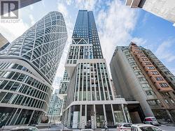 1904 - 238 SIMCOE STREET Toronto, ON M5T 1T4