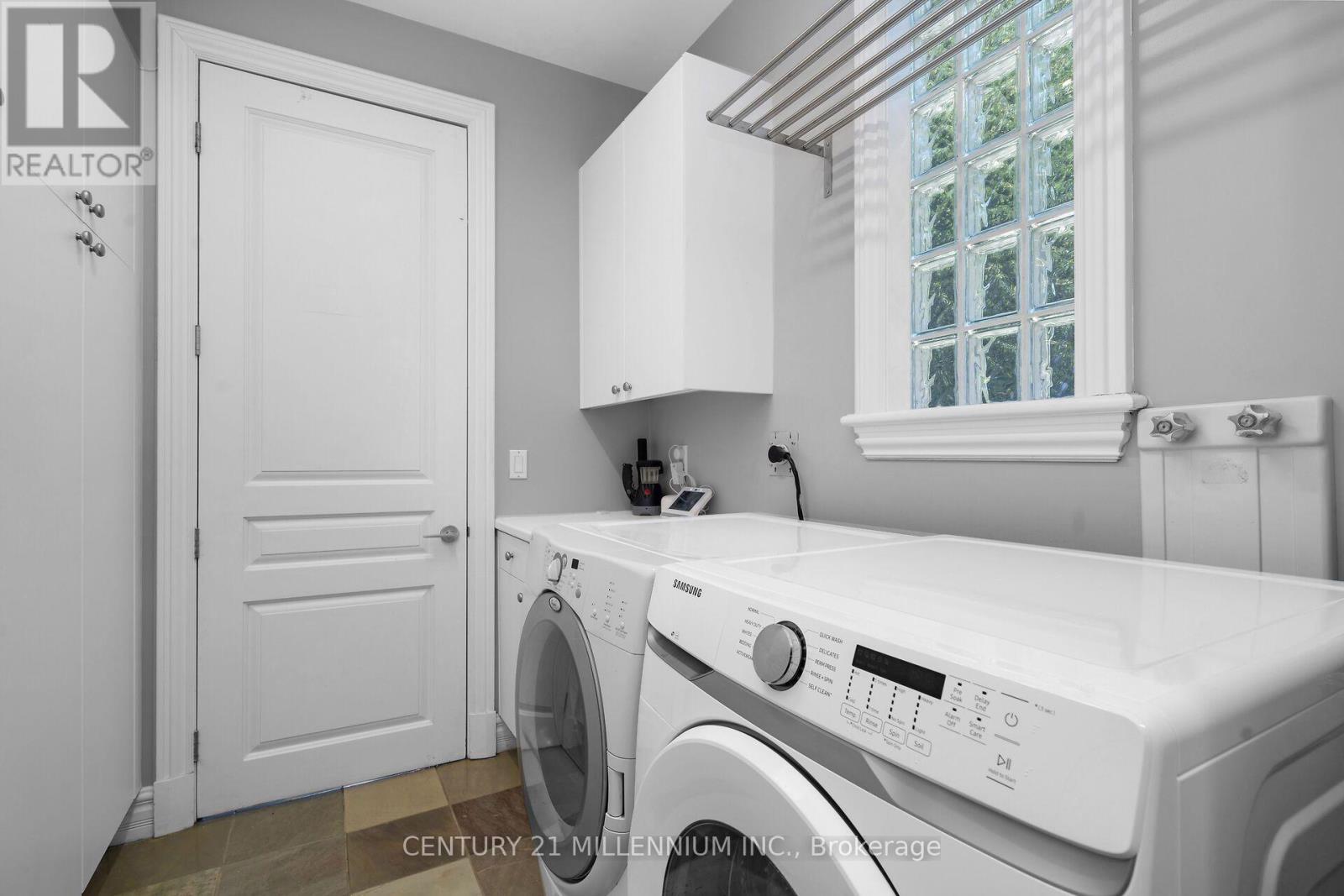 Main Floor Laundry Room - 9135 Sideroad 24 Side Road, Erin, ON - Indoor Photo Showing Laundry Room