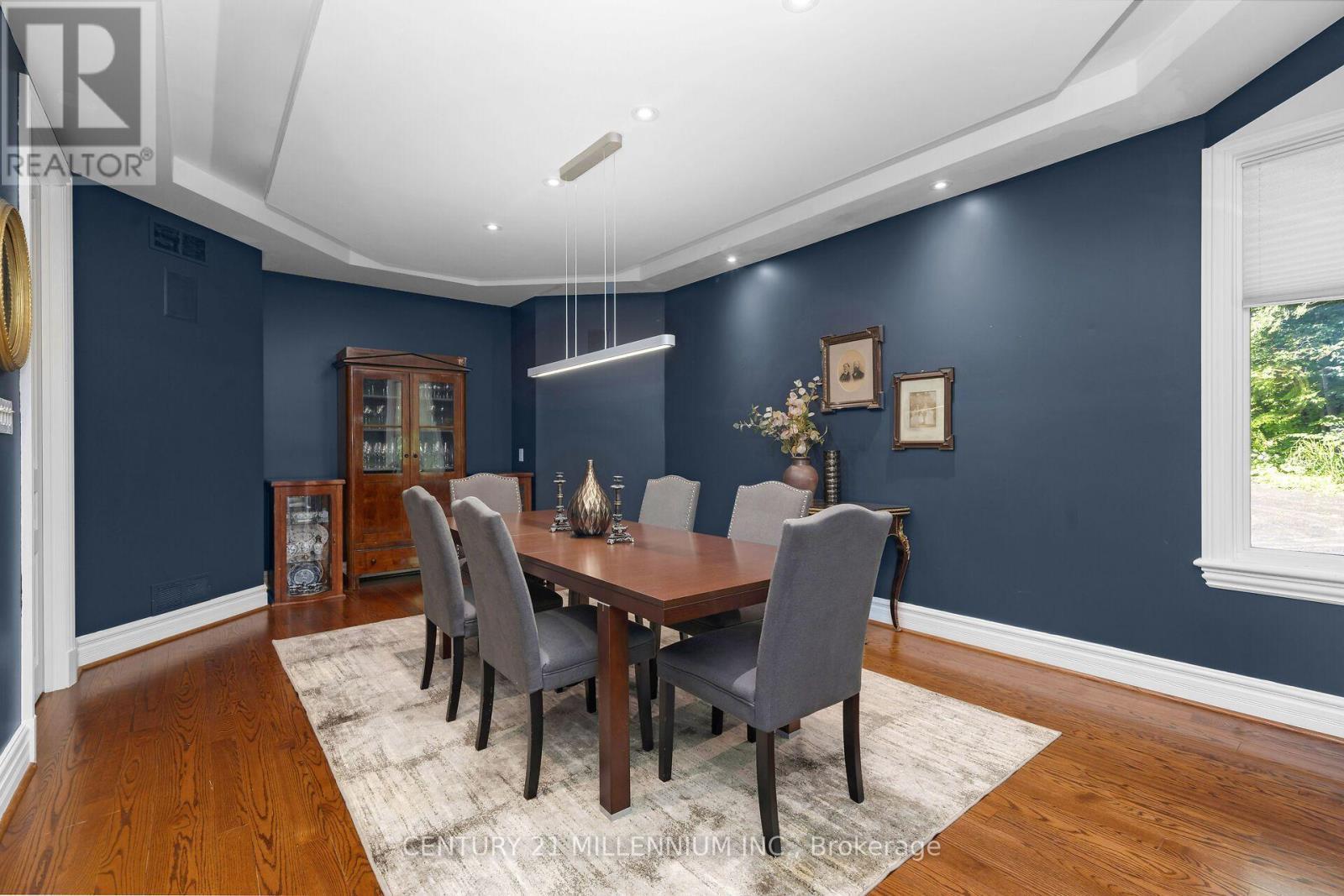 Formal Dining Room - 9135 Sideroad 24 Side Road, Erin, ON - Indoor Photo Showing Dining Room