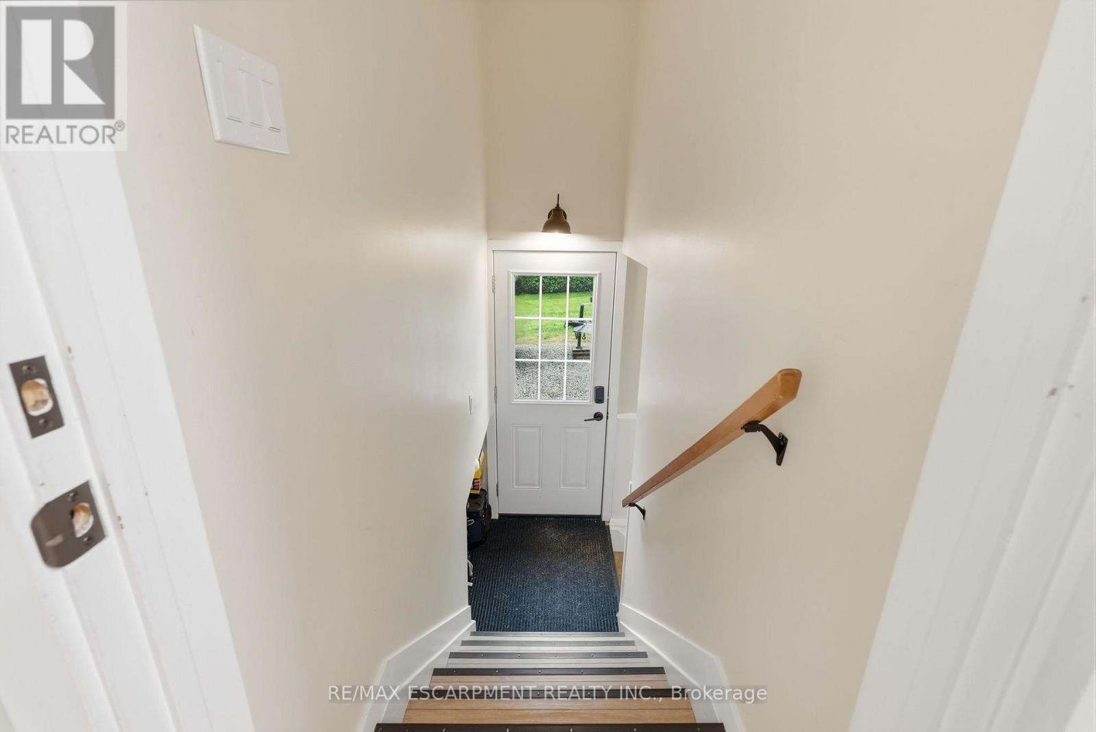 10 Taylor Crescent, Hamilton, ON - Indoor Photo Showing Other Room