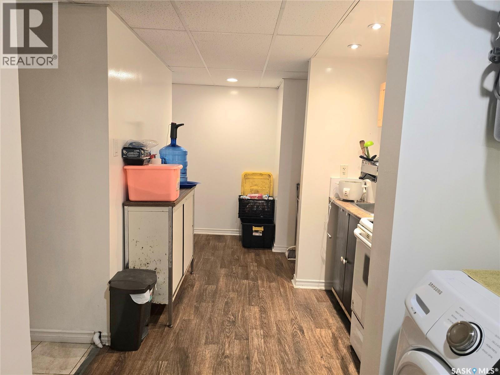 442 Douglas Crescent, Saskatoon, SK - Indoor Photo Showing Laundry Room