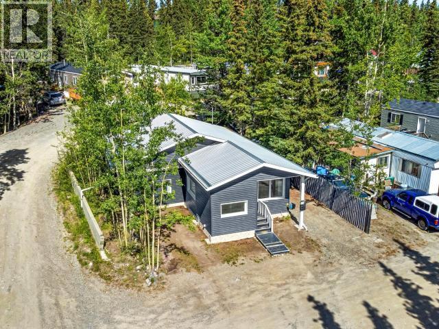 200-26 Azure Road, Whitehorse, YT - Outdoor