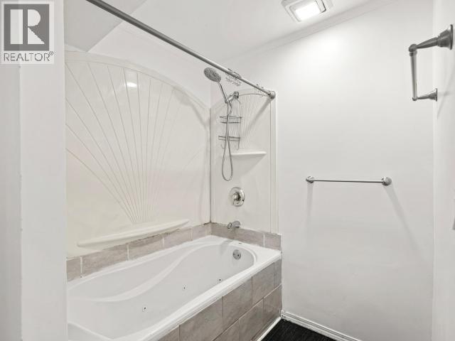 200-26 Azure Road, Whitehorse, YT - Indoor Photo Showing Bathroom