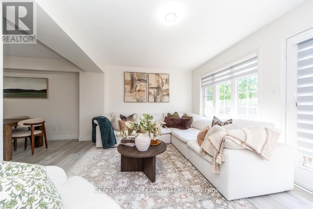 44 Tincomb Crescent, Whitby, ON