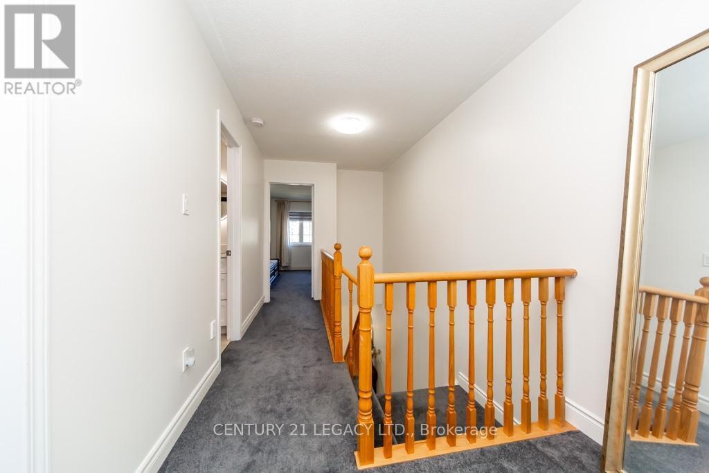 44 Tincomb Crescent, Whitby, ON
