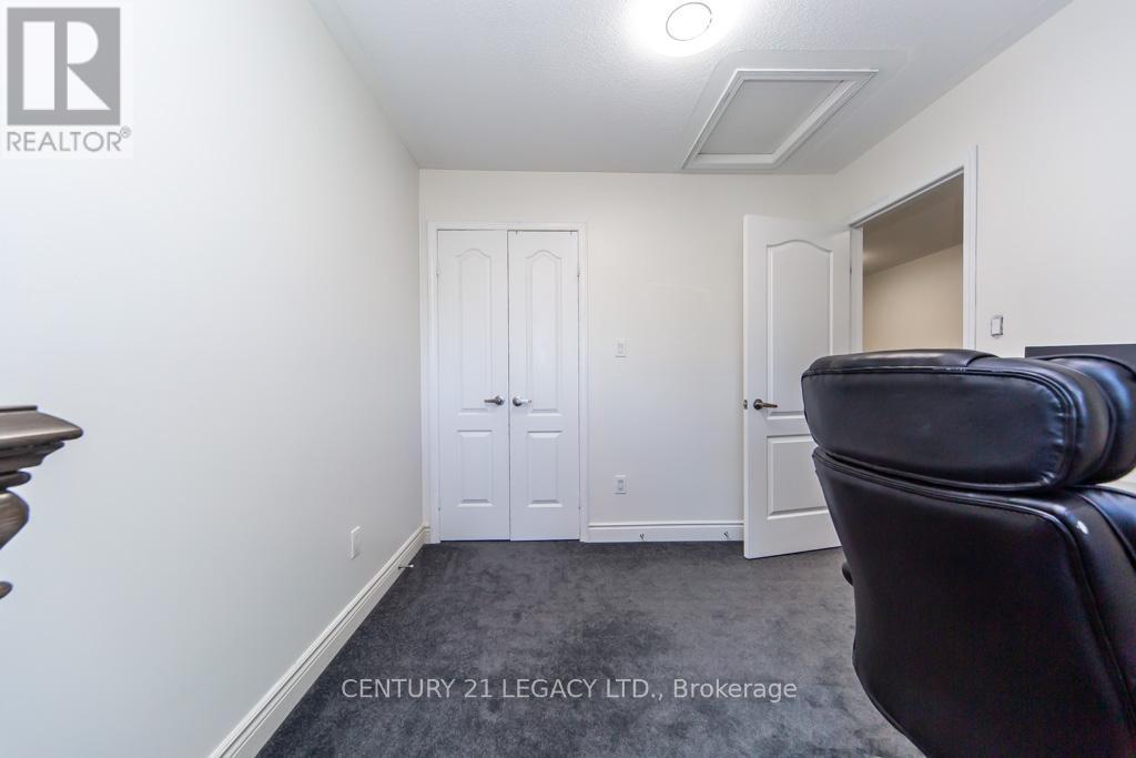 44 Tincomb Crescent, Whitby, ON