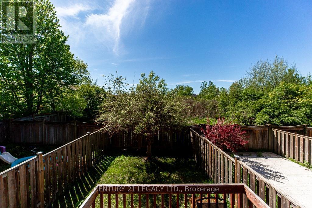44 Tincomb Crescent, Whitby, ON
