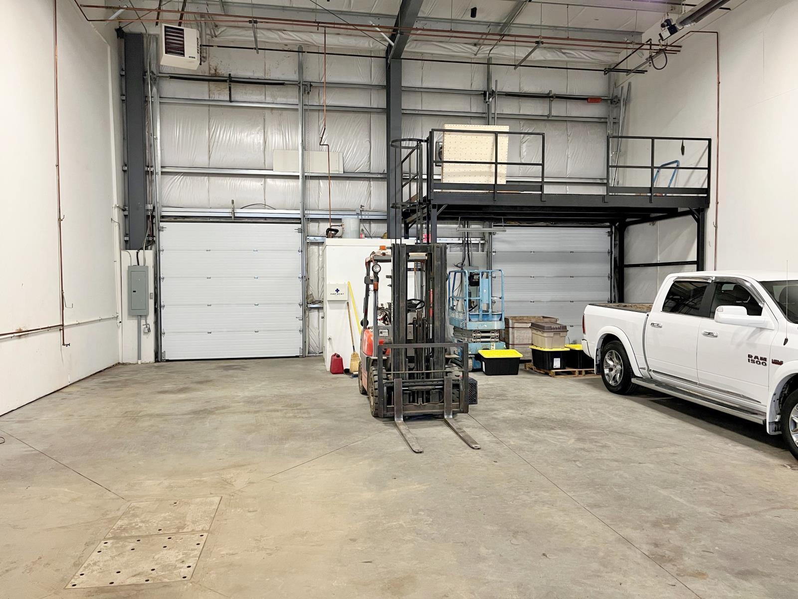 203 & 204, 79 Boulder Blvd., Stony Plain, AB
