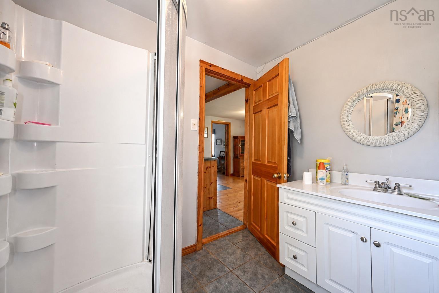 1251 White Point Rd, Smelt Brook, NS - Indoor Photo Showing Bathroom