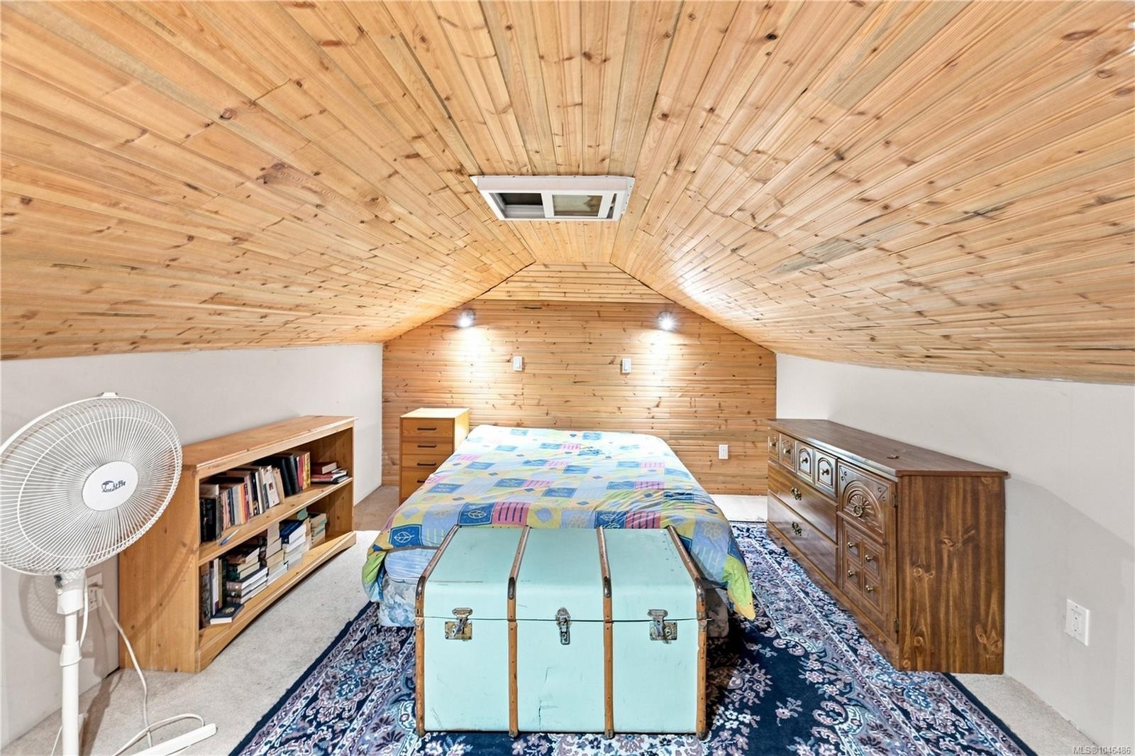 1272 Centre Rd, Victoria, BC - Indoor Photo Showing Other Room