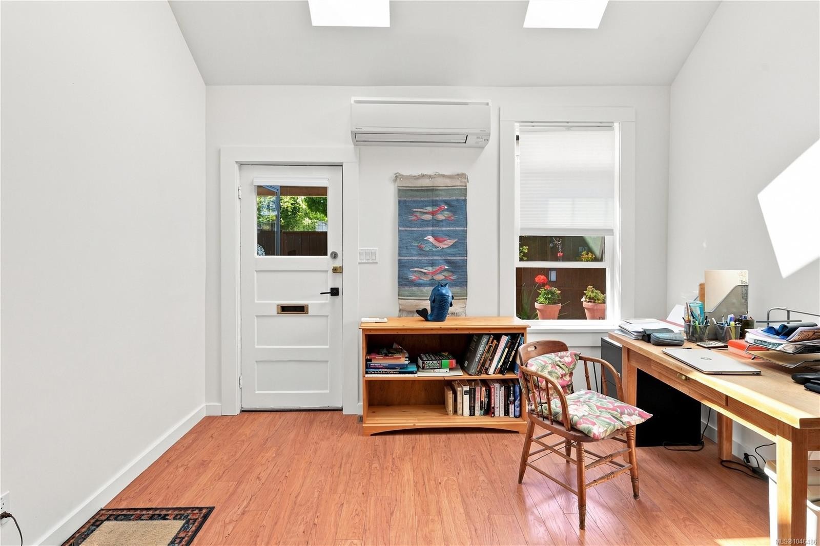 1272 Centre Rd, Victoria, BC - Indoor Photo Showing Office