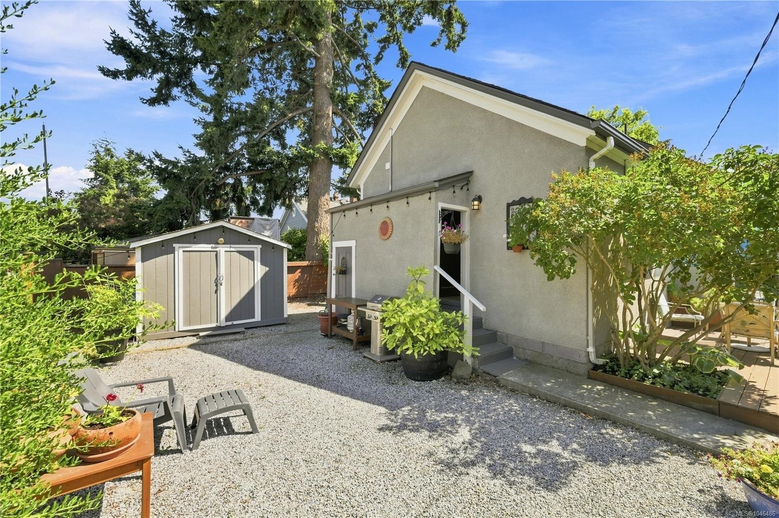 1272 Centre Rd, Victoria, BC - Outdoor