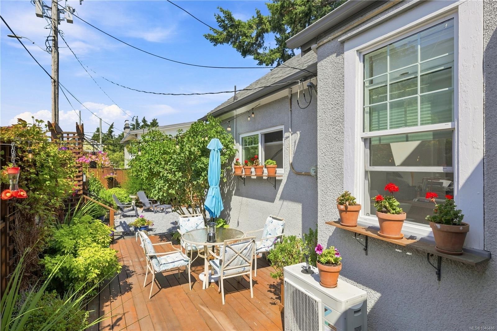 1272 Centre Rd, Victoria, BC - Outdoor With Deck Patio Veranda