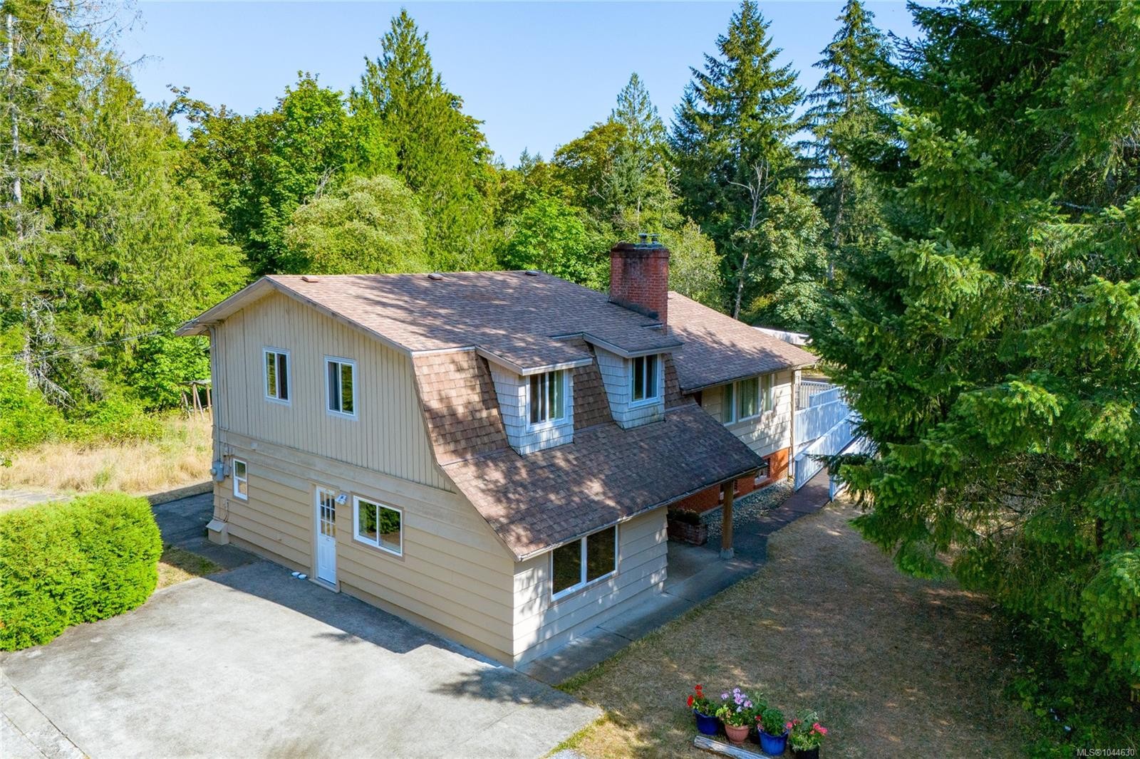 2789 Vanappelen Rd, Nanaimo, BC