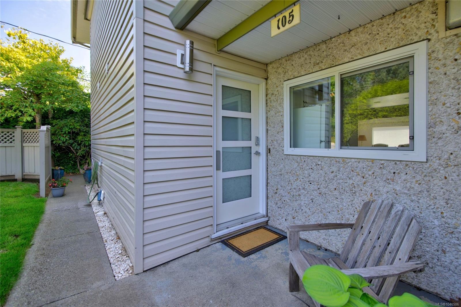 #105-1537 Noel Ave, Comox, BC