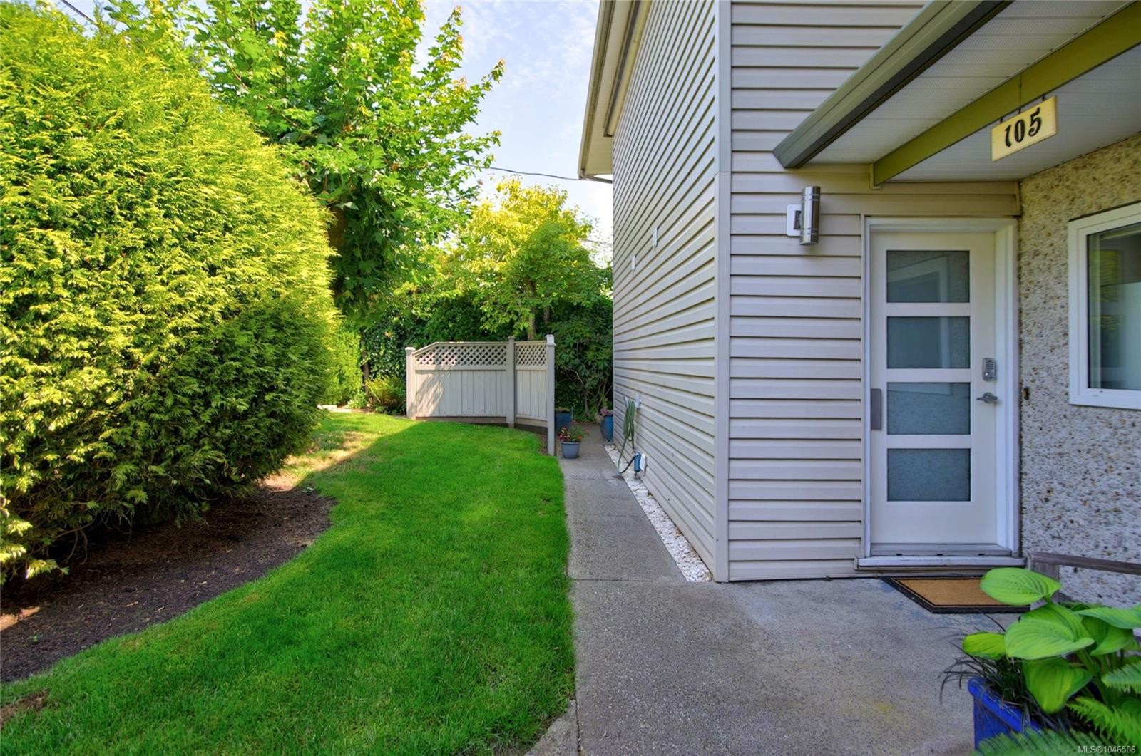 #105-1537 Noel Ave, Comox, BC