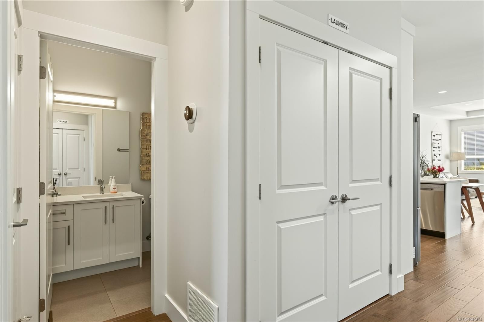 5797 Linyard Rd, Nanaimo, BC - Indoor