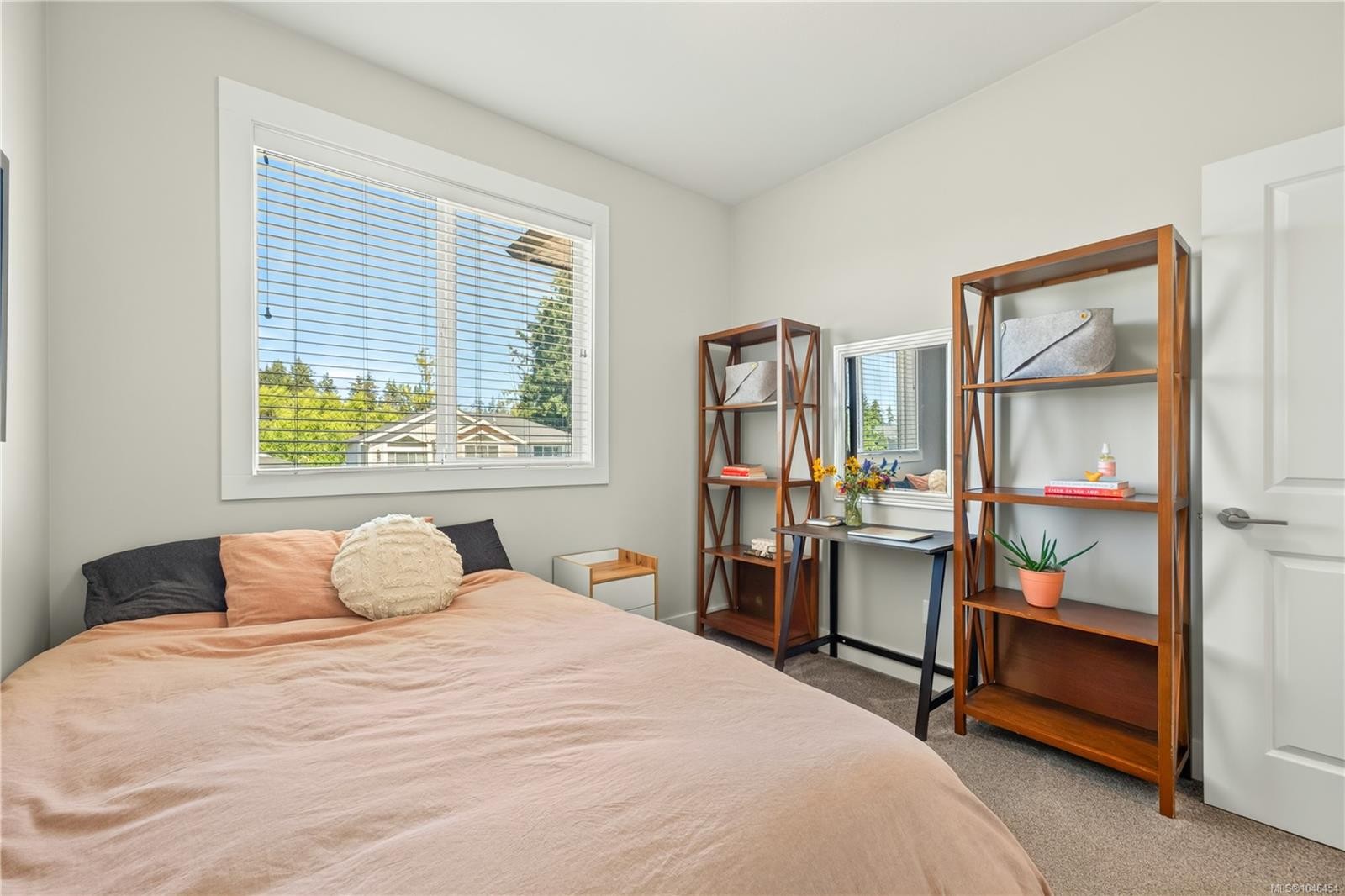 5797 Linyard Rd, Nanaimo, BC - Indoor Photo Showing Bedroom