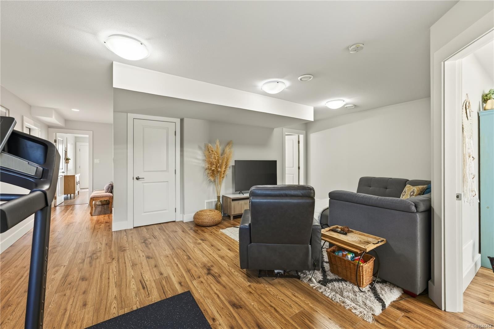 5797 Linyard Rd, Nanaimo, BC - Indoor