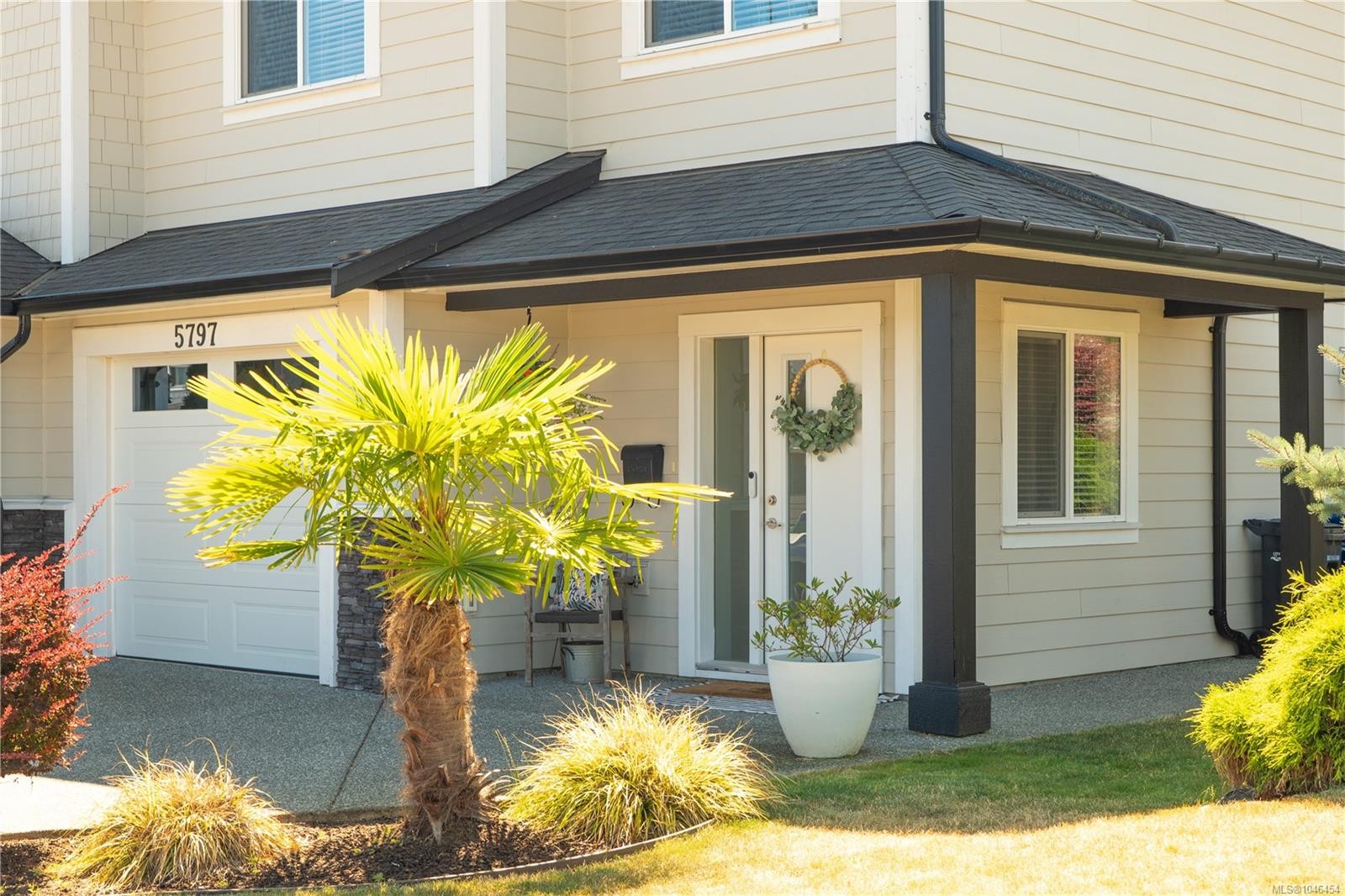 5797 Linyard Rd, Nanaimo, BC - Outdoor With Exterior