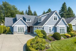 983 Bluffs Dr Qualicum Beach, BC V9K 0A2