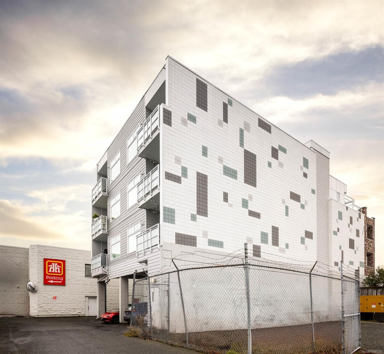#303-2348 Beacon Ave, Sidney, BC - Outdoor