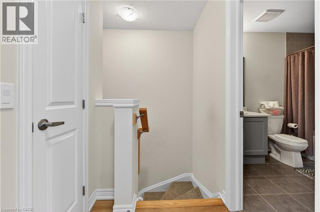 19 Picardy Drive Unit# 13, Hamilton, ON - Indoor Photo Showing Other Room
