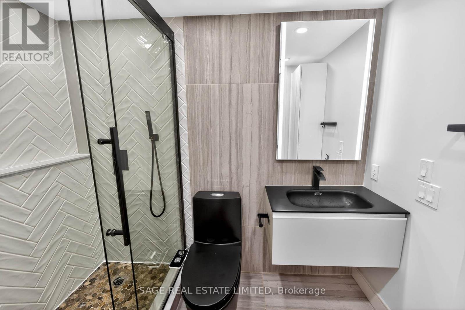 1214 - 78 Harrison Garden Boulevard, Toronto, ON - Indoor Photo Showing Bathroom