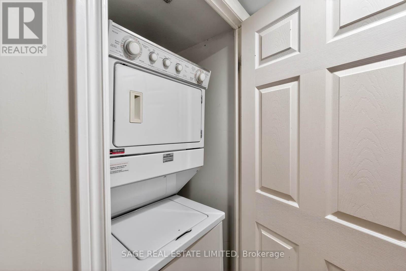 1214 - 78 Harrison Garden Boulevard, Toronto, ON - Indoor Photo Showing Laundry Room