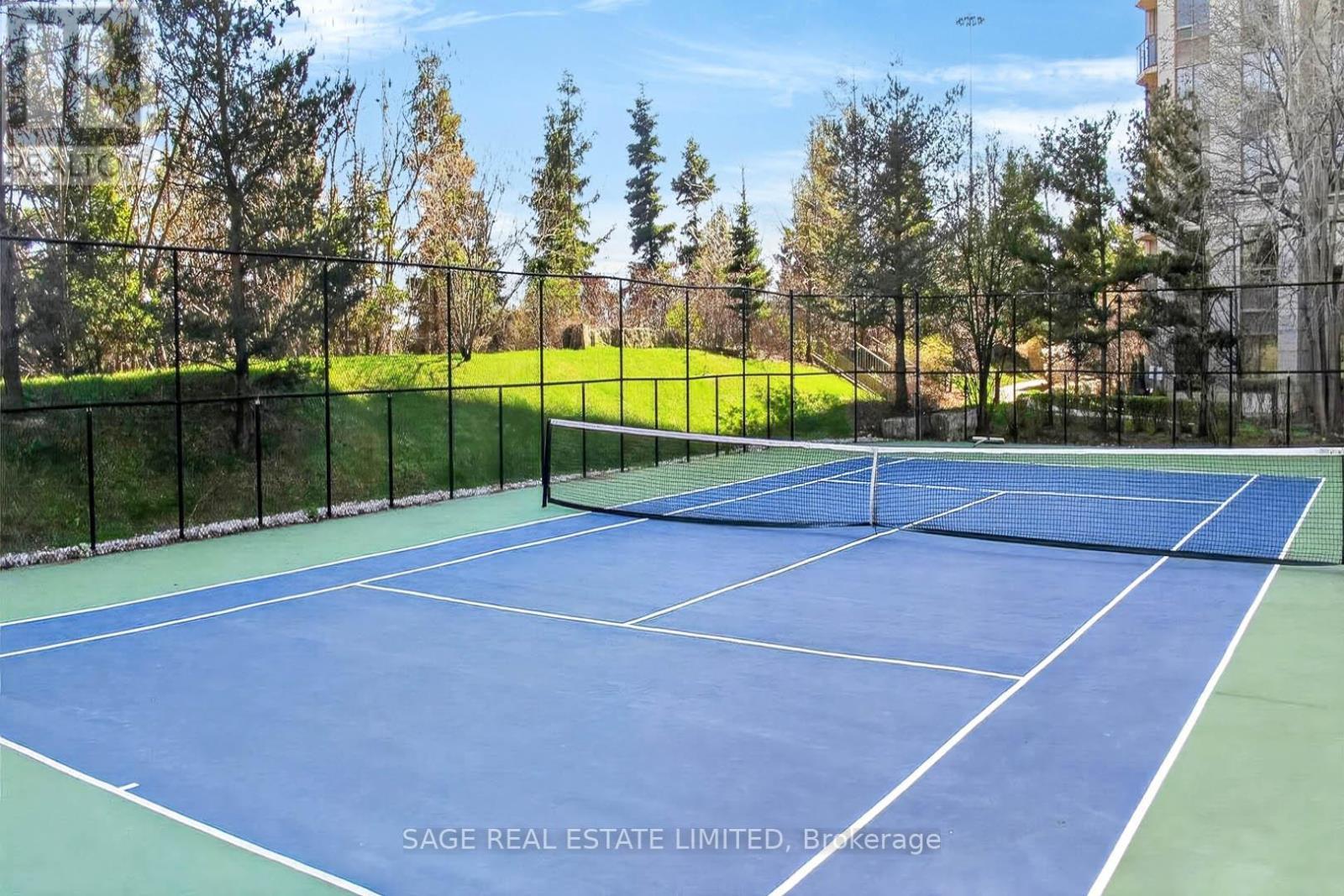 1214 - 78 Harrison Garden Boulevard, Toronto, ON - Outdoor With Backyard