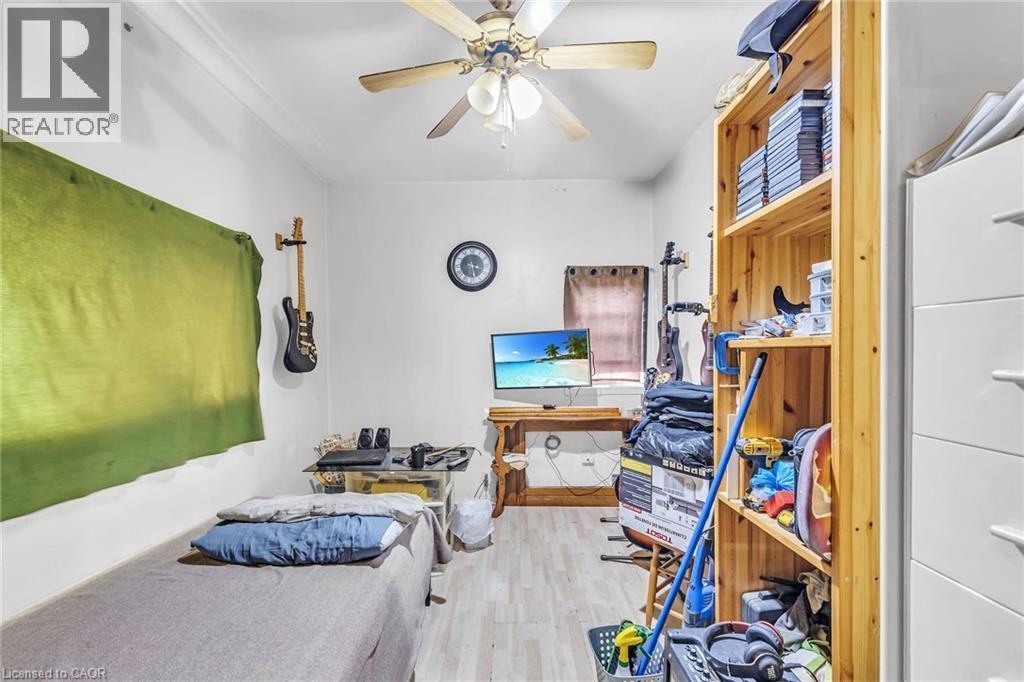 1367 Cannon Street E, Hamilton, ON - Indoor