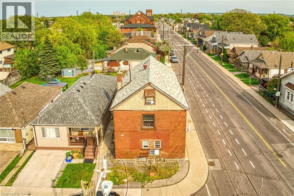 Brick exterior with gabled roofline - 1367 Cannon Street E, Hamilton, ON - Outdoor