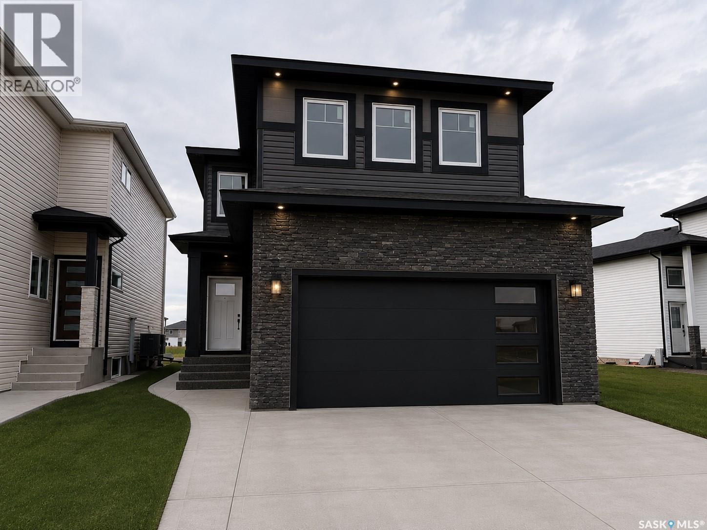 310 Nazarali Avenue, Saskatoon, SK - Outdoor