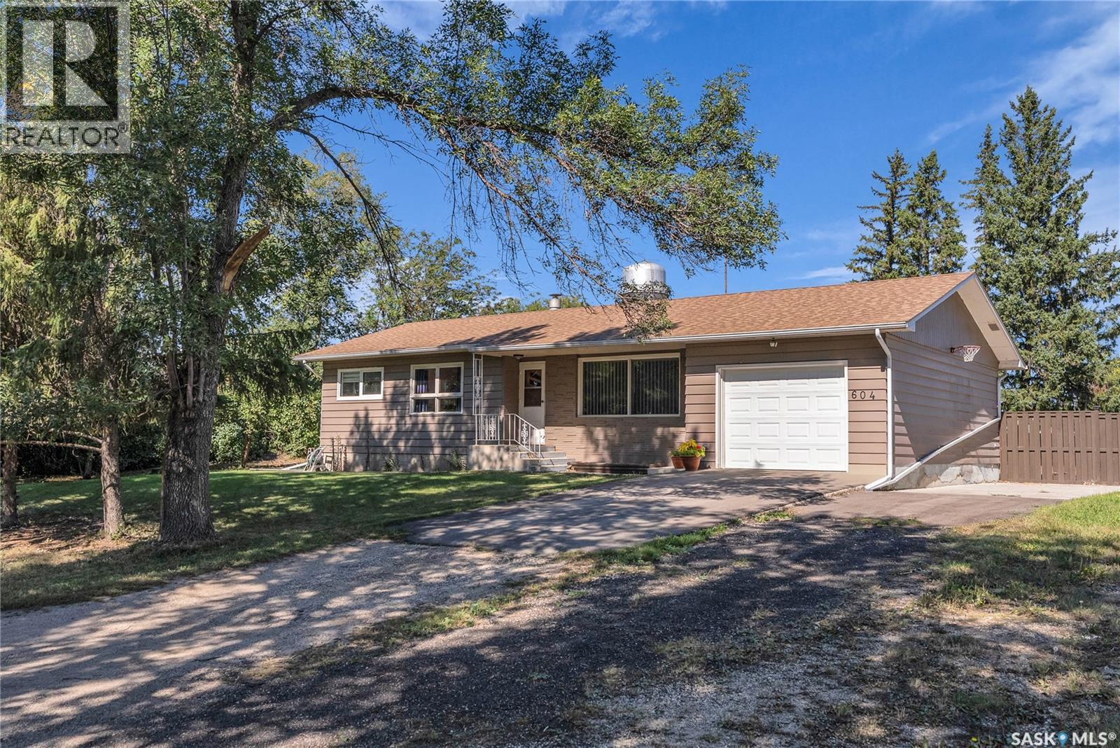 604 King Street, Imperial, SK - Outdoor With Deck Patio Veranda