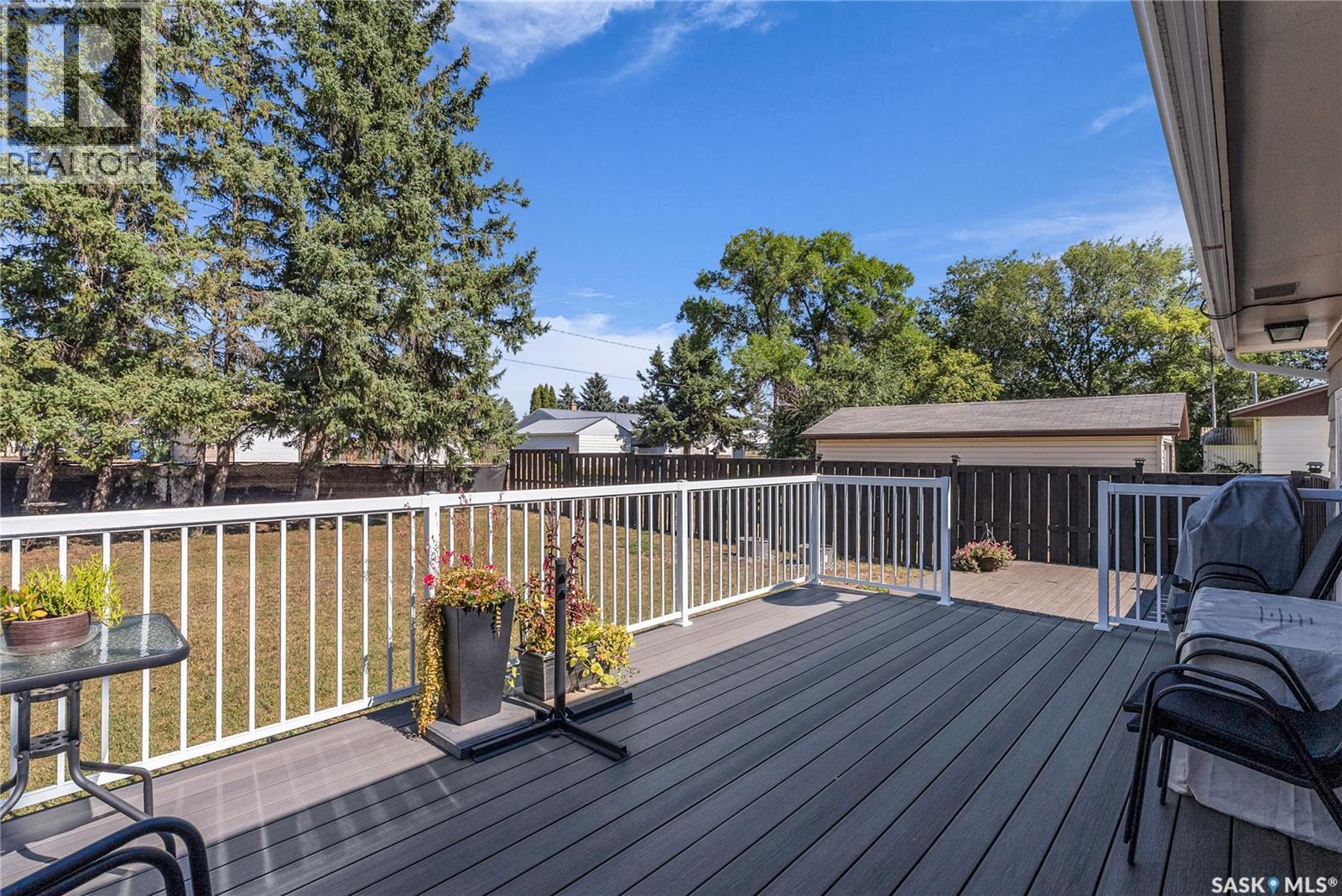 604 King Street, Imperial, SK - Outdoor With Deck Patio Veranda With Exterior