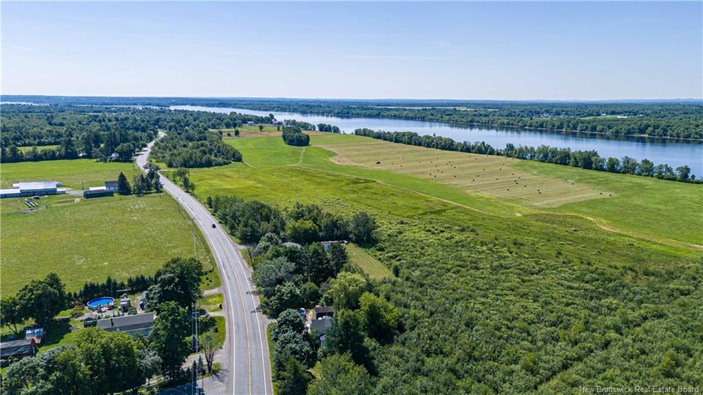 423 Route 105, Maugerville, NB