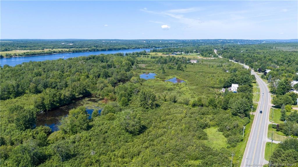 423 Route 105, Maugerville, NB