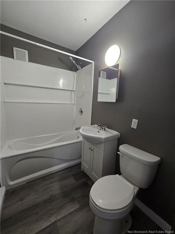 130-132 Broad St, Saint John, NB - Indoor Photo Showing Bathroom