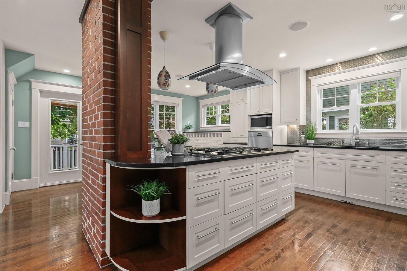 1777 Cambridge Street, Halifax, NS - Indoor Photo Showing Kitchen With Upgraded Kitchen