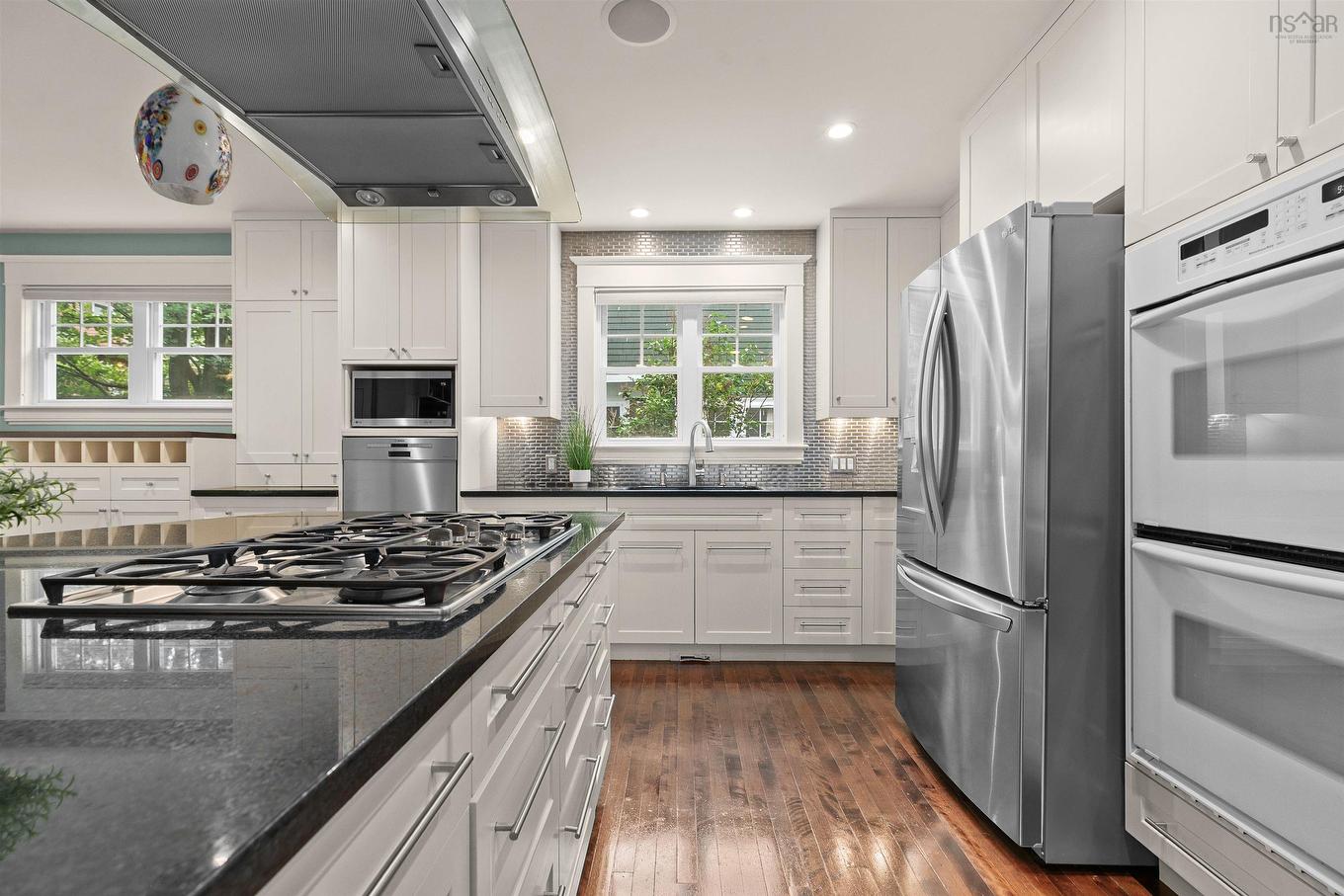 1777 Cambridge Street, Halifax, NS - Indoor Photo Showing Kitchen With Upgraded Kitchen