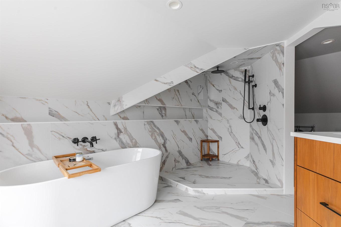 1777 Cambridge Street, Halifax, NS - Indoor Photo Showing Bathroom